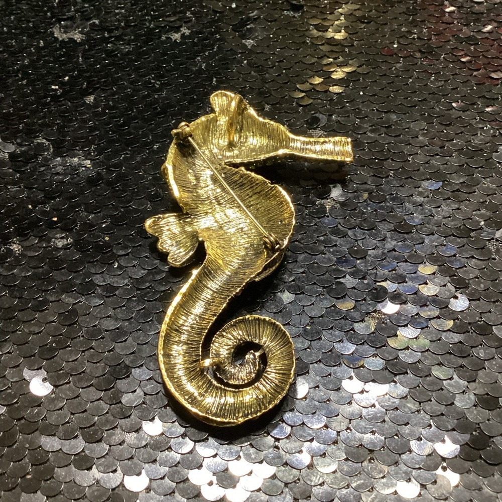 Colorful Seahorse Brooch - Picture 3 of 6